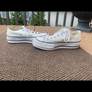 Converse chuck taylor all star lift platformed leather - womens